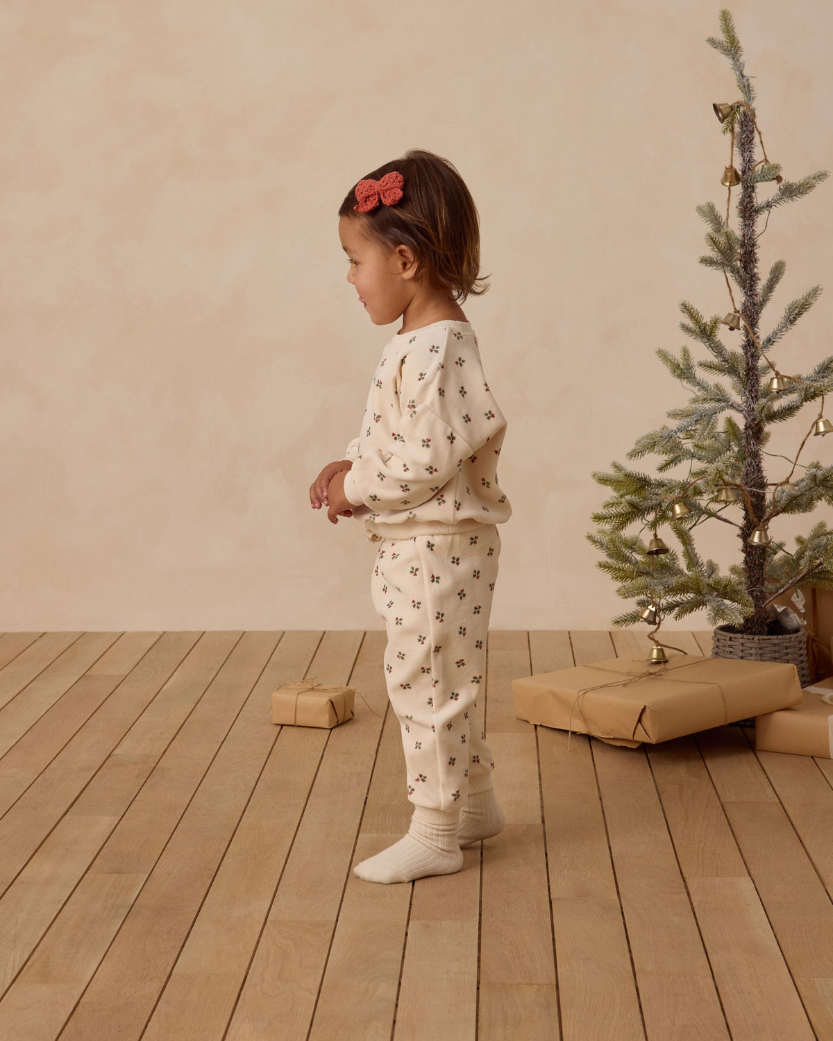 Holly Berry Velour Sweatpant