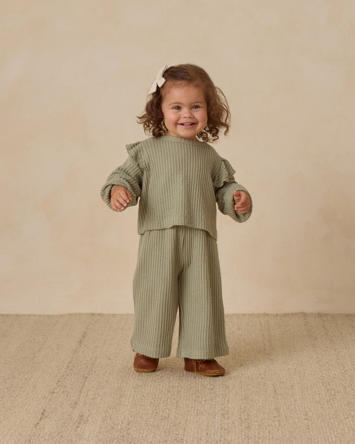 Fern Ruffle Cozy Set