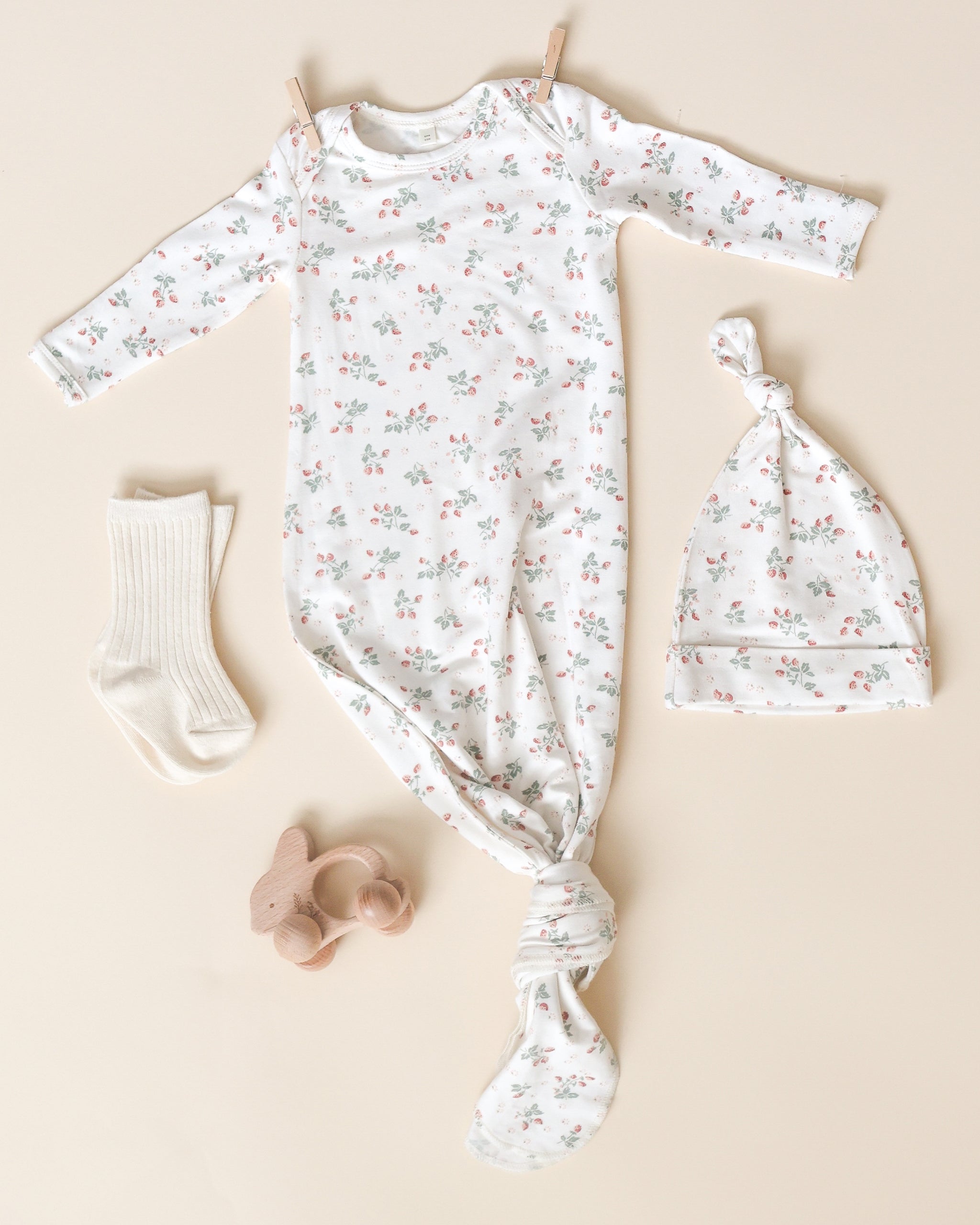 Strawberries Knotted Gown Set