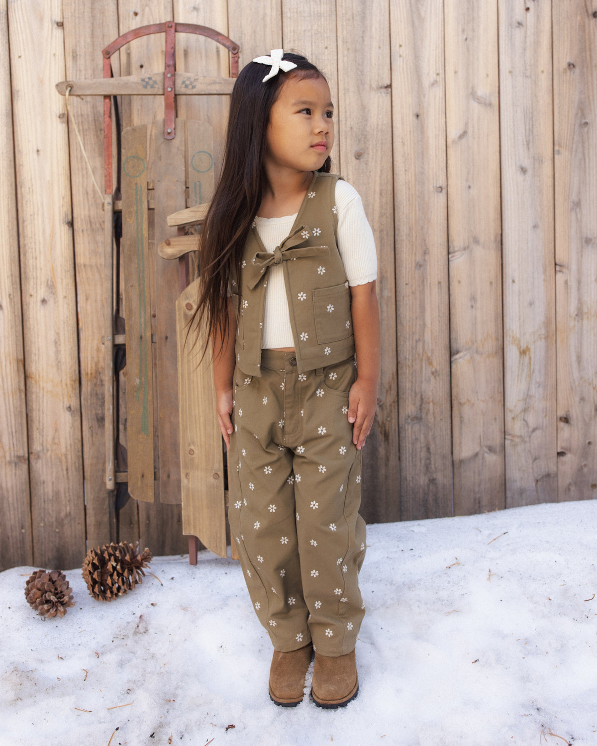 Embroidered Daisies Barrel Pant