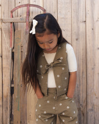 Embroidered Daisies Barrel Pant