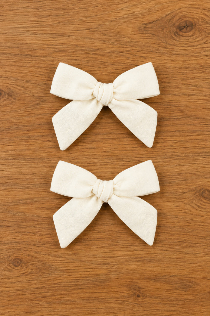 Ivory Bows 2pk