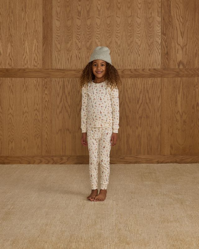 Festive Organic Long Sleeve Pajama Set