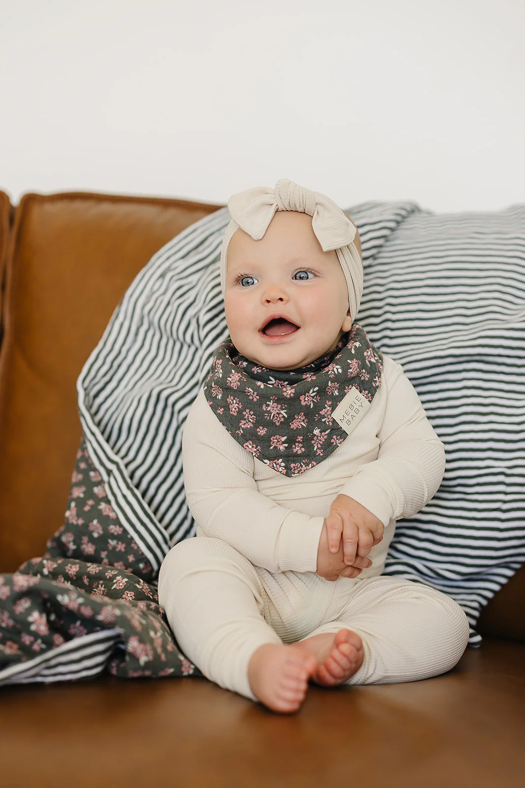Mebie Muslin Bibs
