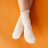 Vanilla Ribbed Lettuce Trim Midi Socks