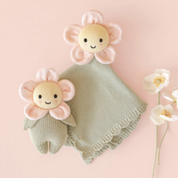 Blush Daisy Lovey