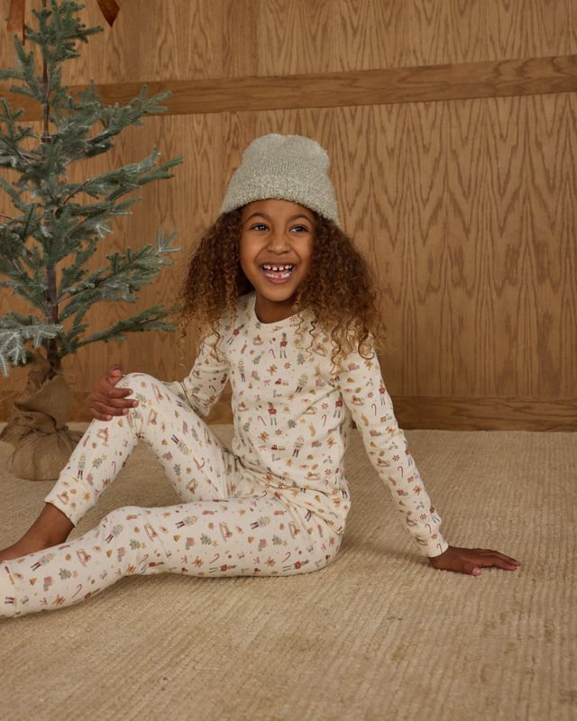 Festive Organic Long Sleeve Pajama Set