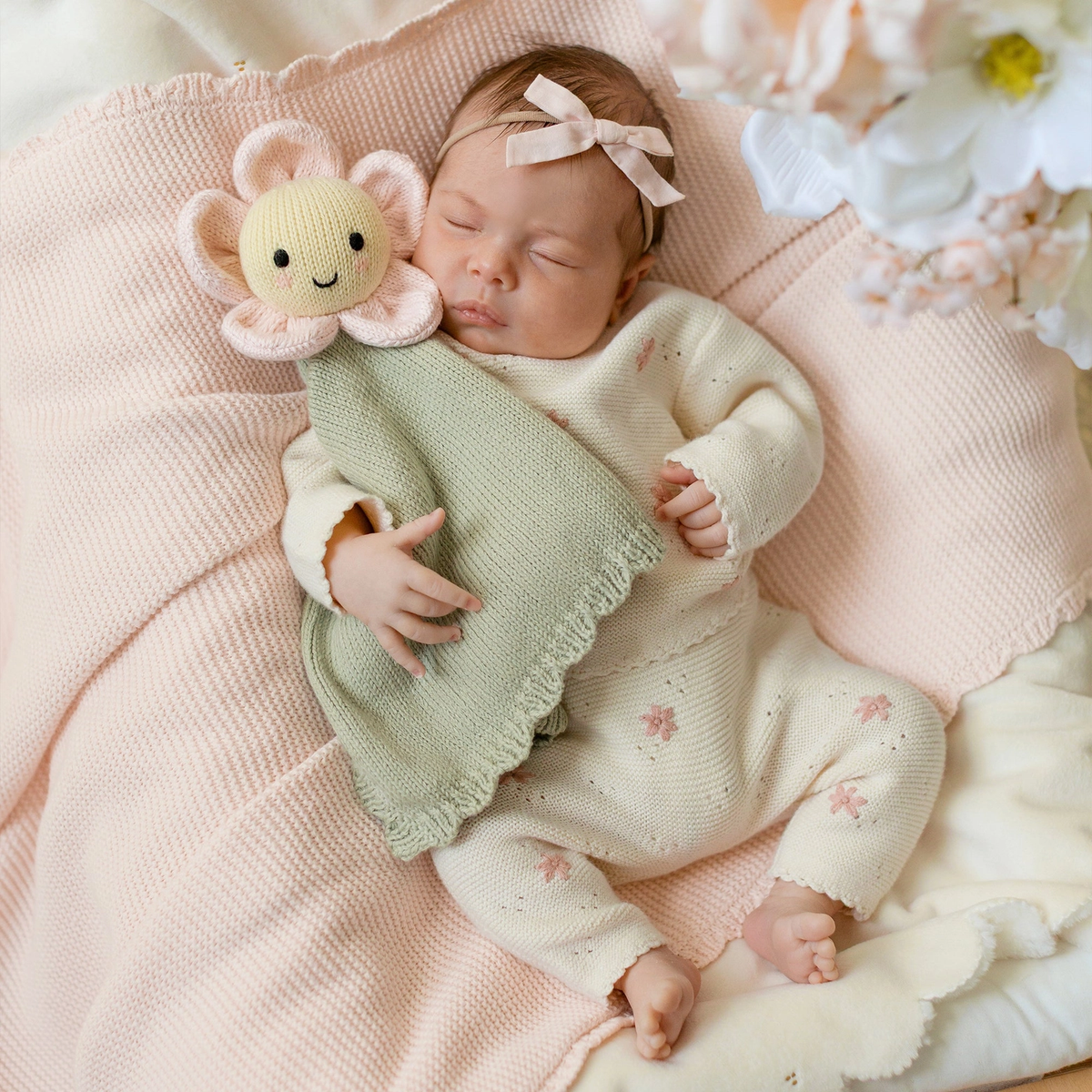 Blush Daisy Lovey