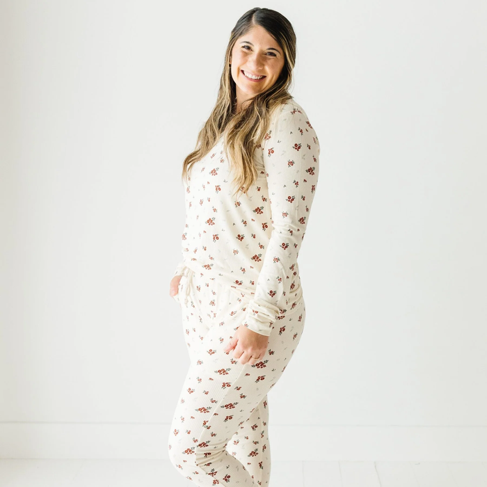 Scattered Floral Women's Pajama Set