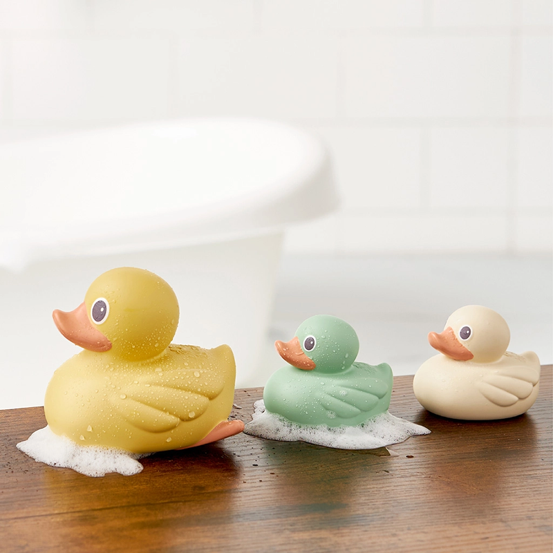 Ducky Bath + Water Toys