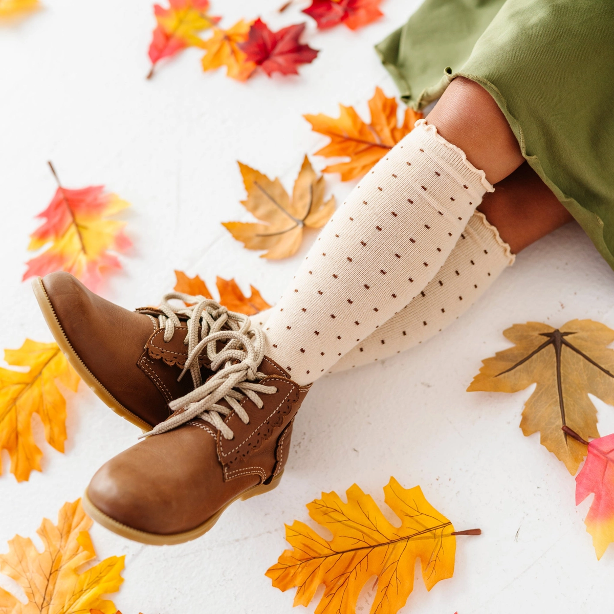 Vanilla Cable Knit Knee High Socks