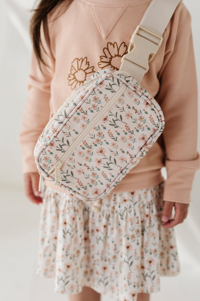 Daisy Field Belt Bag