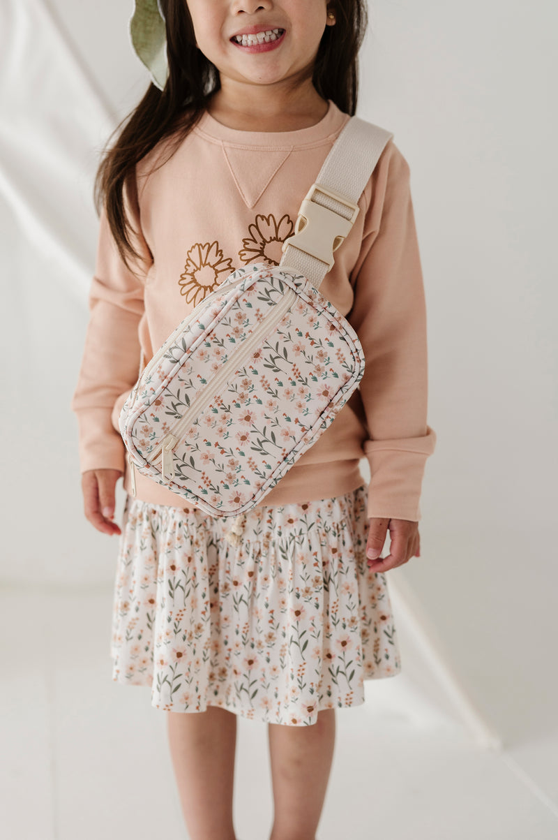 Daisy Field Belt Bag